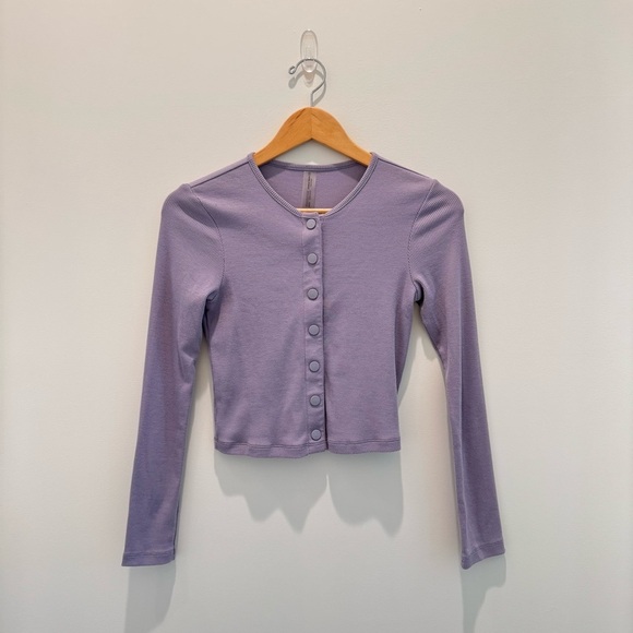 Outdoor Voices Cozy Ribbed Cropped Cardigan earl grey lavender
Size M - Picture 2 of 7